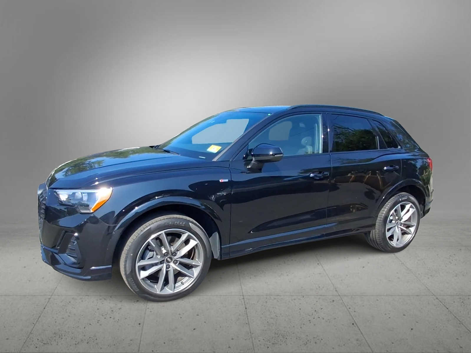 Used 2021 Audi Q3 2.0T Premium w/ Convenience Package AWD/4WD image 4