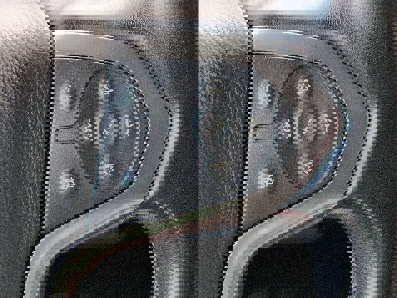 Used 2019 Chevrolet Suburban Premier w/ Premier Plus Edition image 12