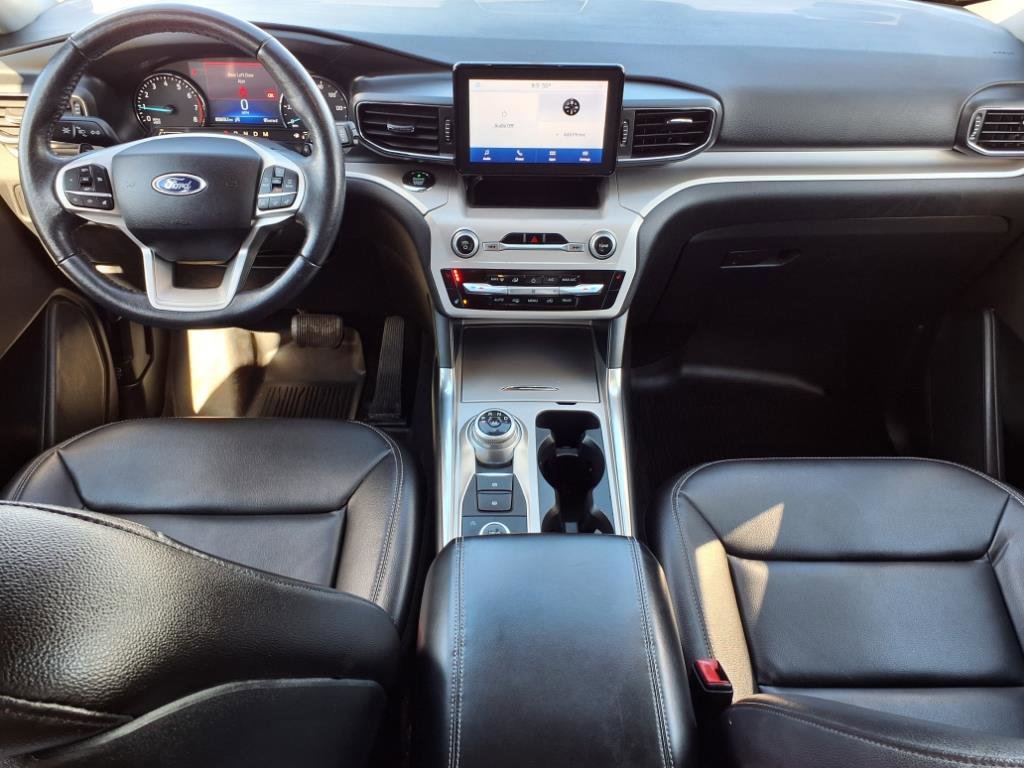 Used 2020 Ford Explorer XLT w/ Equipment Group 202A image 18