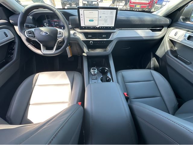 New 2026 Ford Explorer Active w/ Active Comfort Package RWD image 8