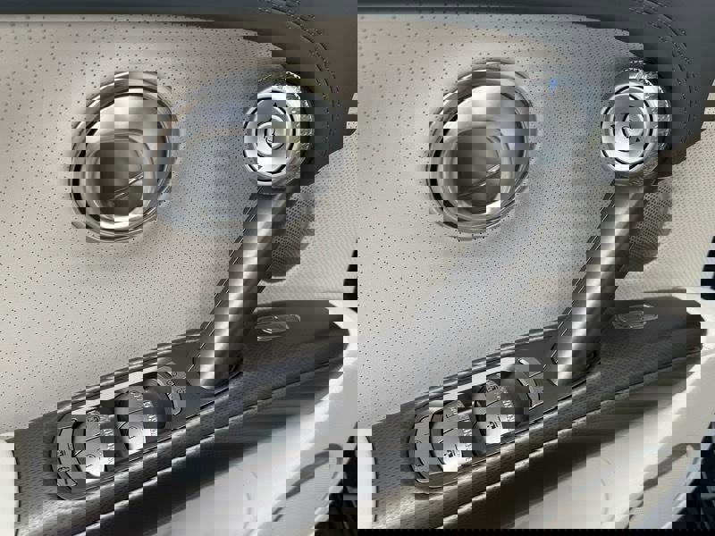 Used 2024 Genesis GV60 Advanced image 27