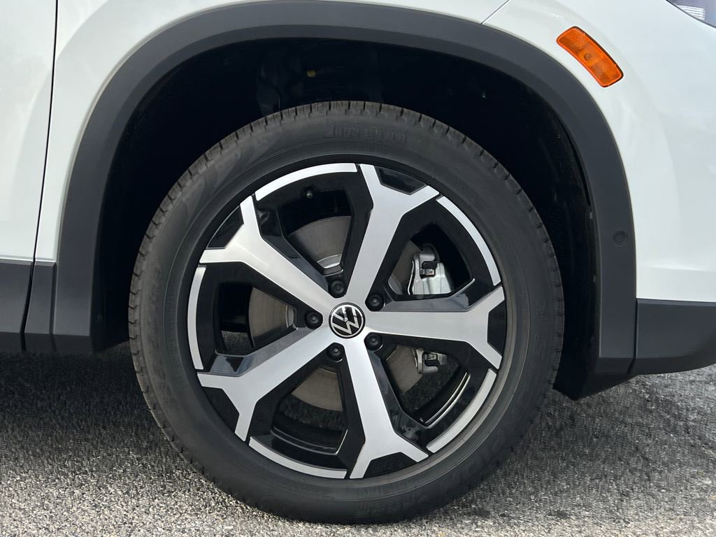 New 2026 Volkswagen Tiguan SE image 7
