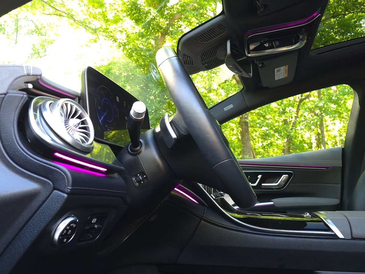 Used 2022 Mercedes-Benz EQS 450+ Sedan image 34