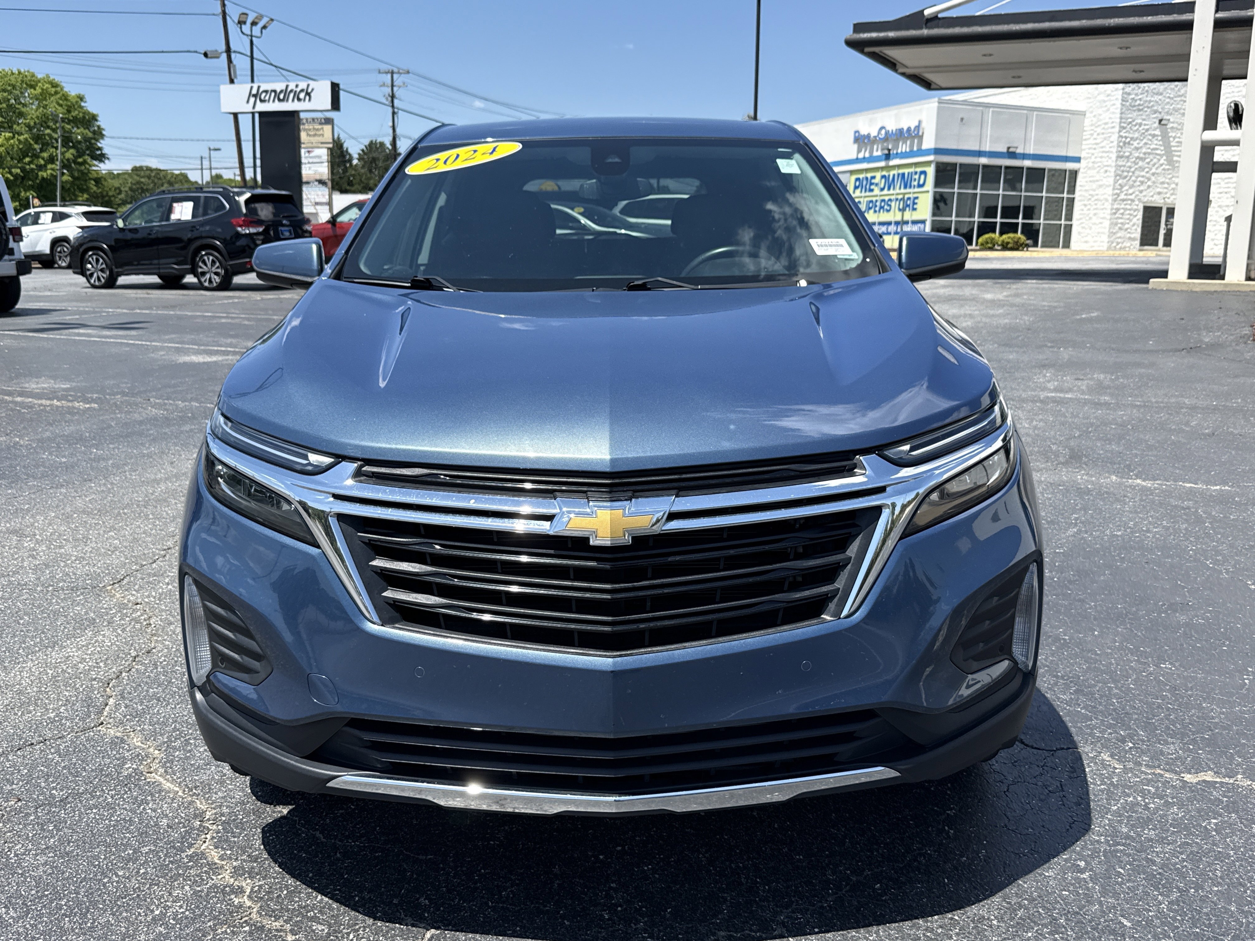 Used 2024 Chevrolet Equinox LT AWD/4WD image 3