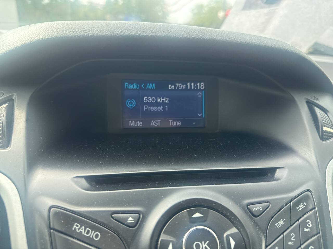 Used 2014 Ford Focus SE FWD image 33