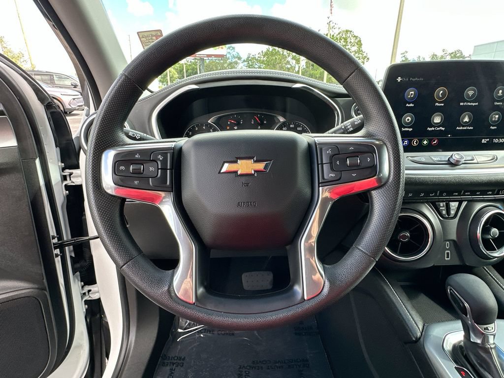 Certified 2025 Chevrolet Blazer LT FWD image 11