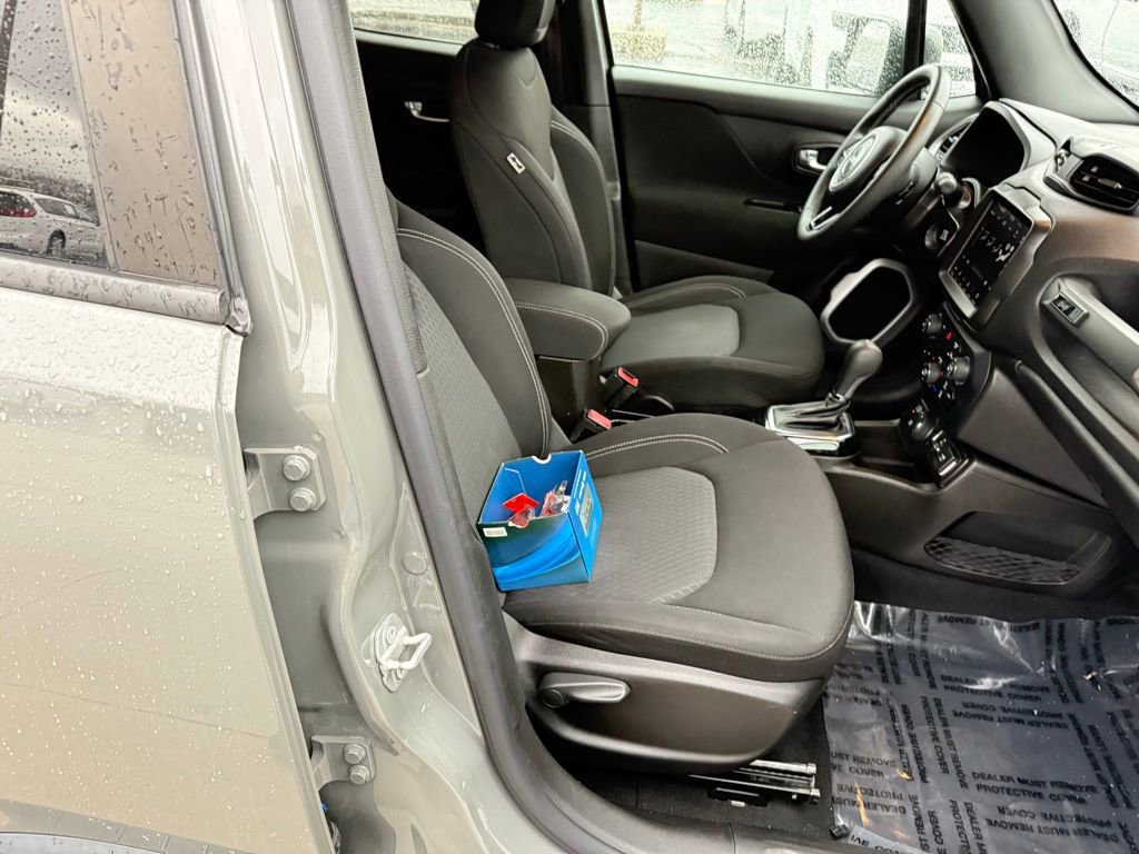 Used 2021 Jeep Renegade Latitude image 26