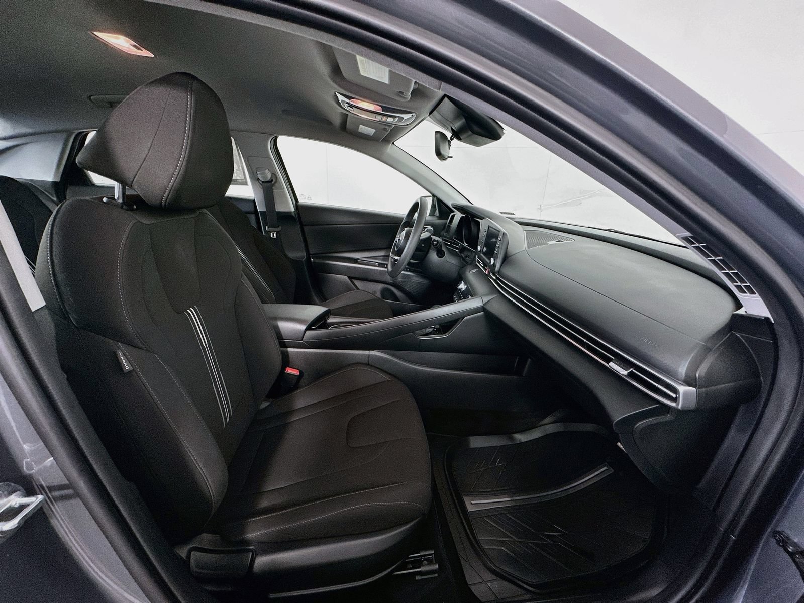 Used 2023 Hyundai Elantra Blue FWD image 26