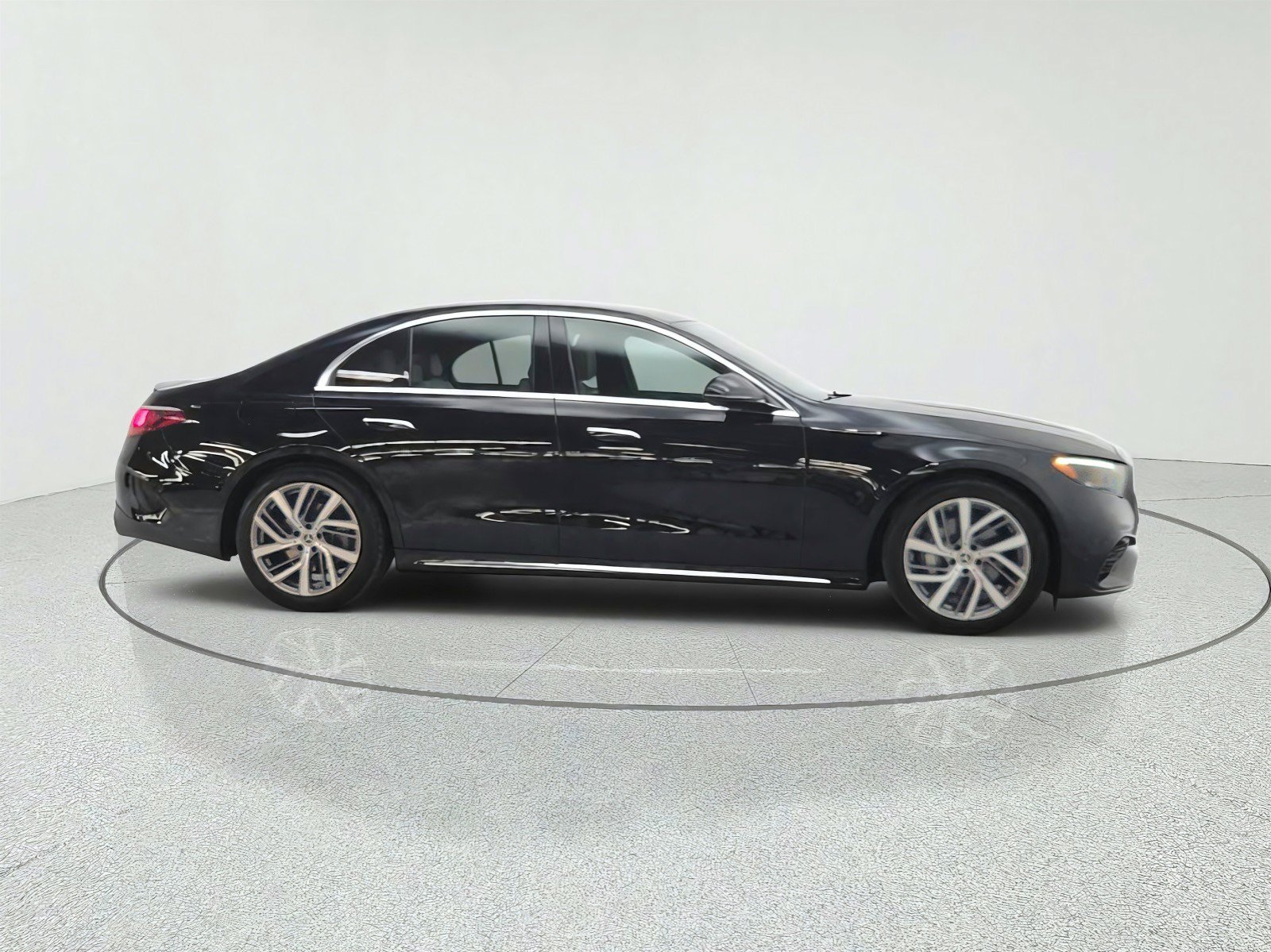 Used 2026 Mercedes-Benz E 350 Sedan image 4