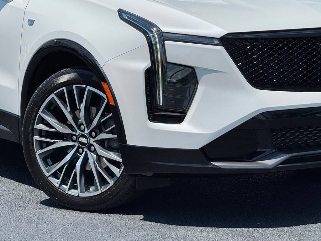 Certified 2024 Cadillac XT4 Sport FWD image 12
