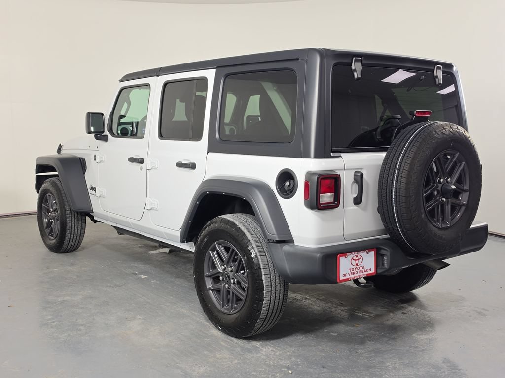 Used 2024 Jeep Wrangler Unlimited Sport AWD/4WD image 5