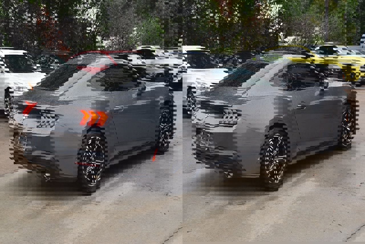 Certified 2024 Ford Mustang Coupe RWD image 7