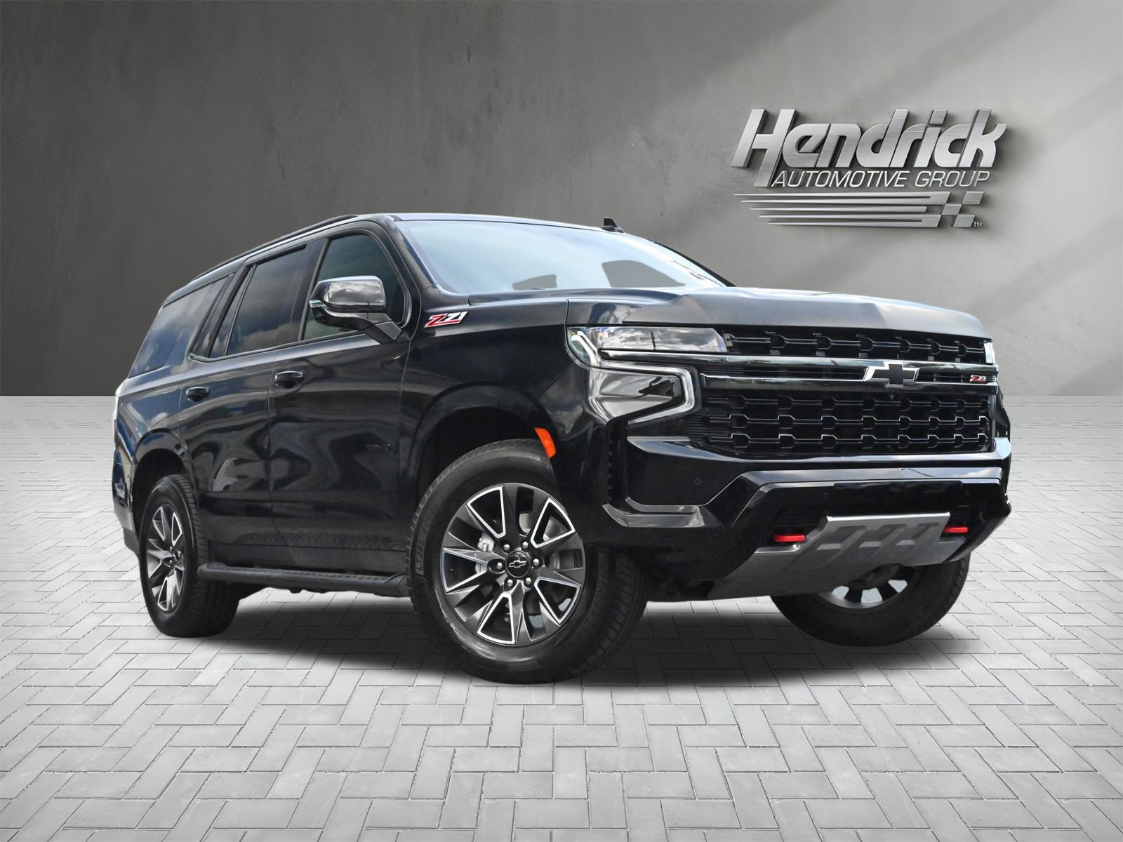Used 2022 Chevrolet Tahoe Z71 w/ Luxury Package AWD/4WD image 2