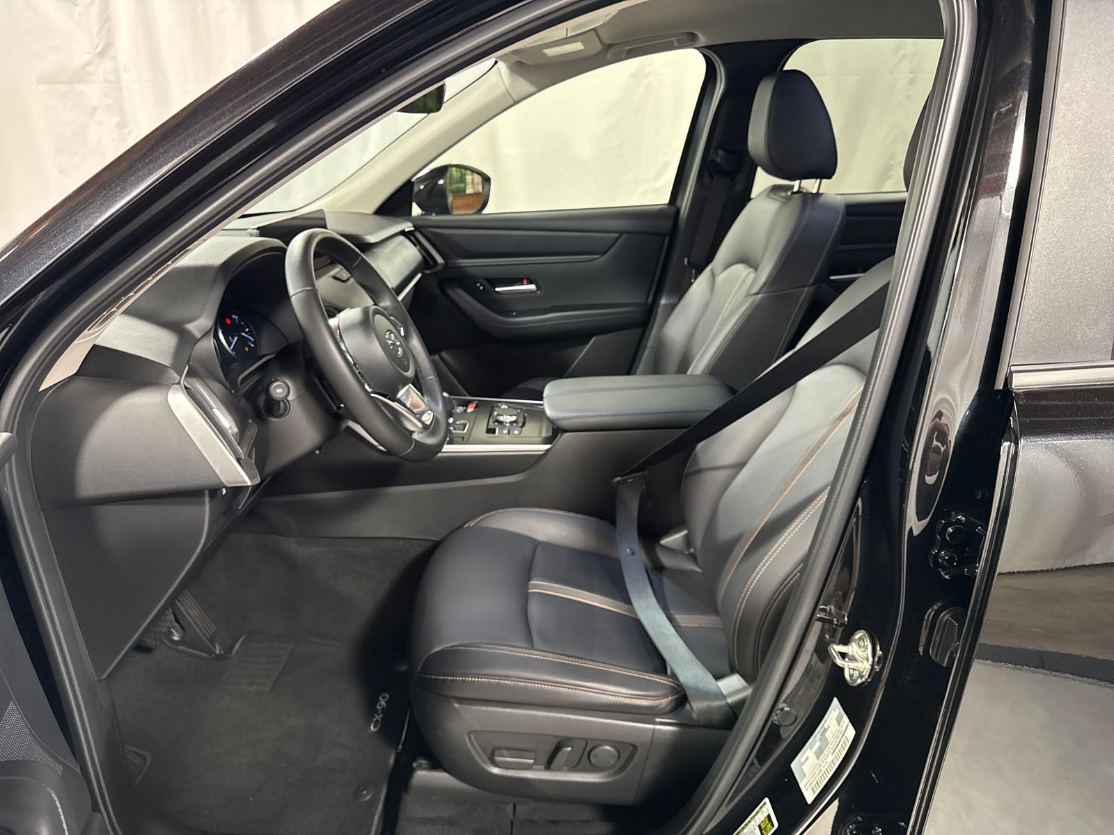 Used 2025 MAZDA CX-90 3.3 Turbo w/ Select Package AWD/4WD image 3