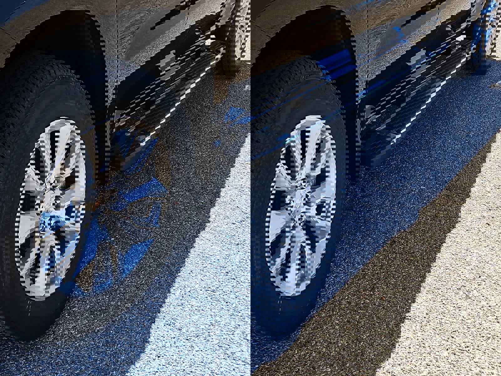 Used 2024 Chevrolet Silverado 1500 Custom RWD image 16