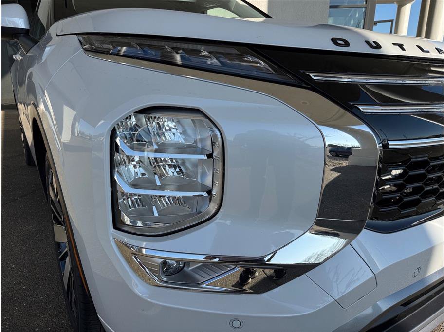 New 2026 Mitsubishi Outlander SEL FWD image 22