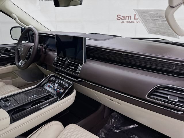 Used 2024 Lincoln Navigator L Black Label image 32