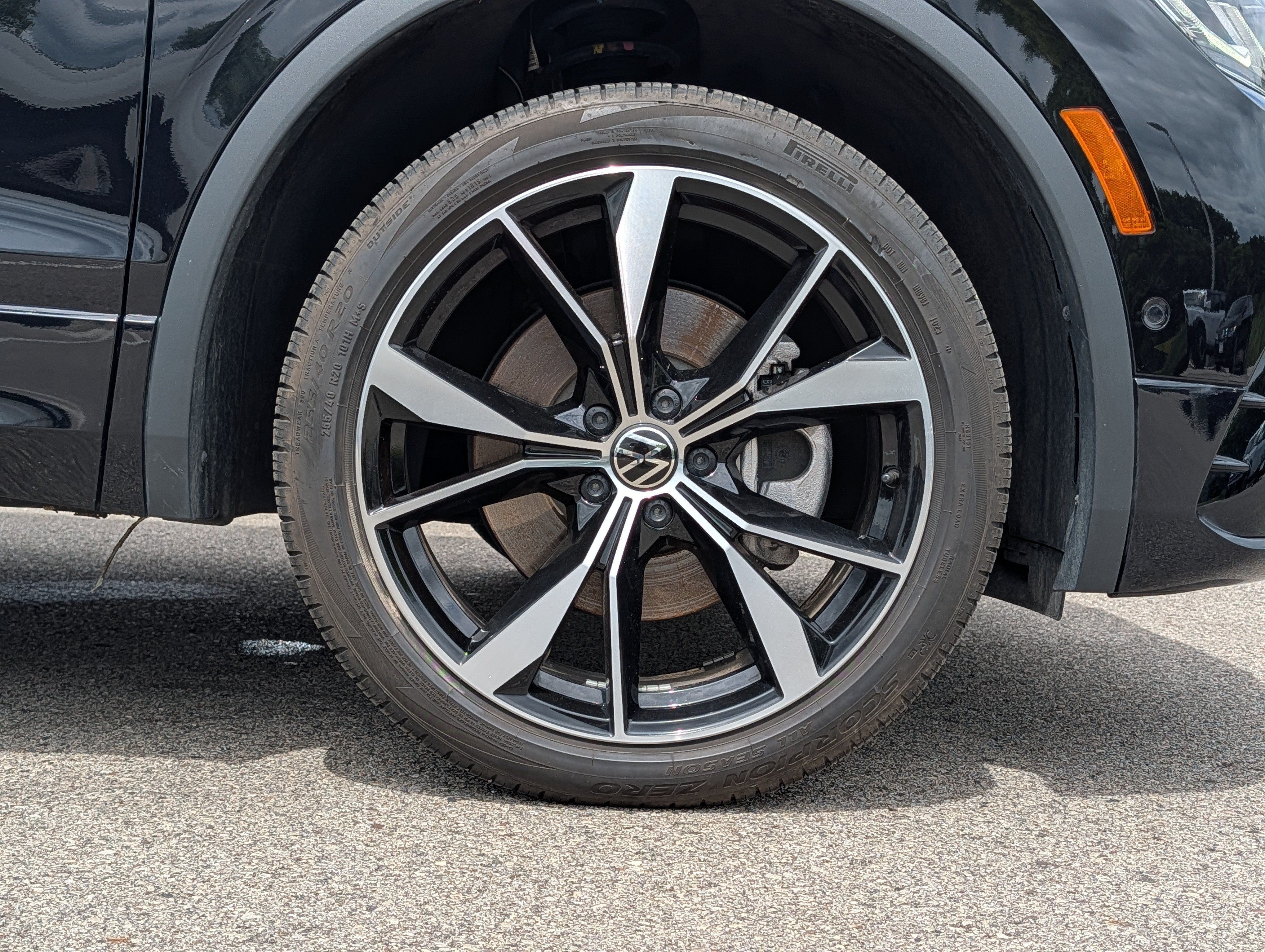 Certified 2023 Volkswagen Tiguan SEL R-Line AWD/4WD image 11