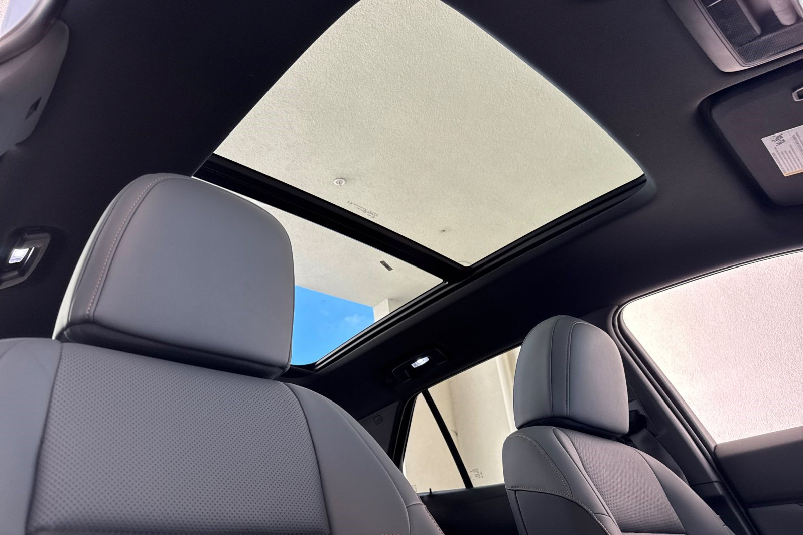 Certified 2024 Honda Prologue Elite image 23