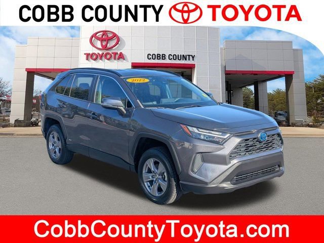 Used 2022 Toyota RAV4 XLE image 1