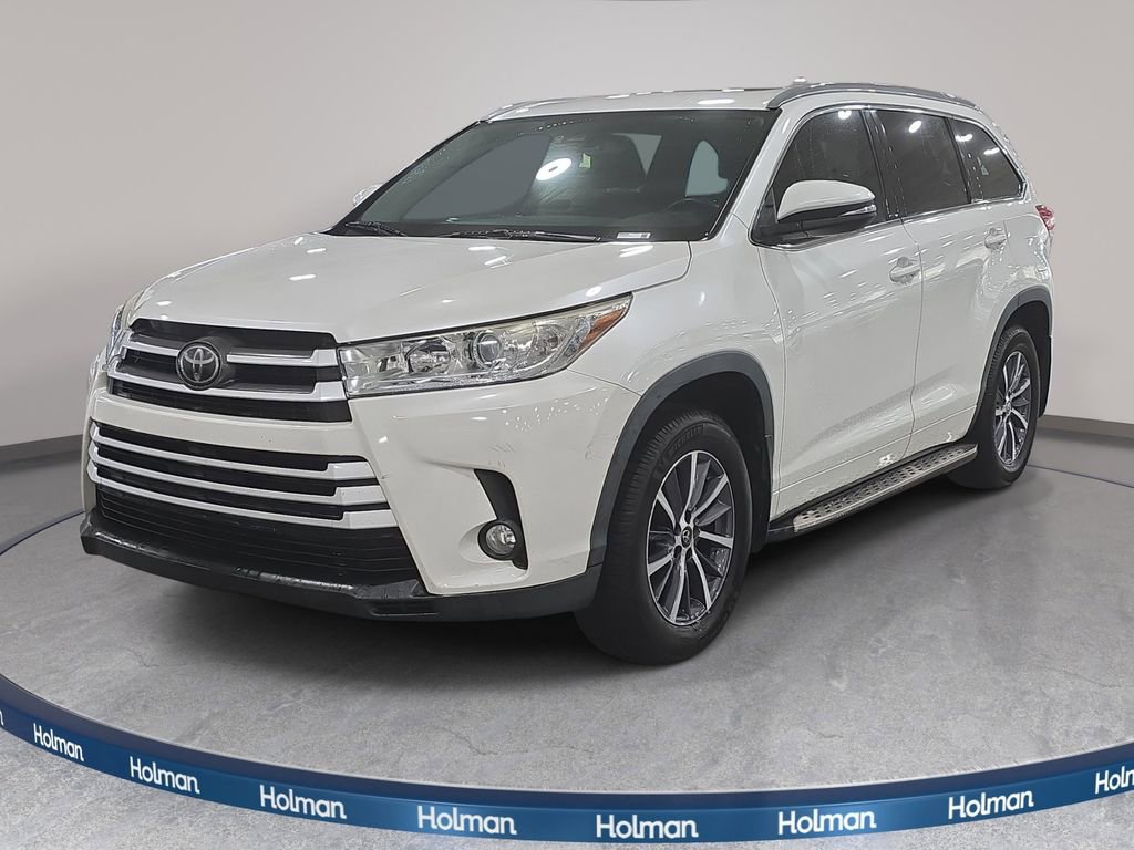 Used 2018 Toyota Highlander XLE AWD/4WD image 1