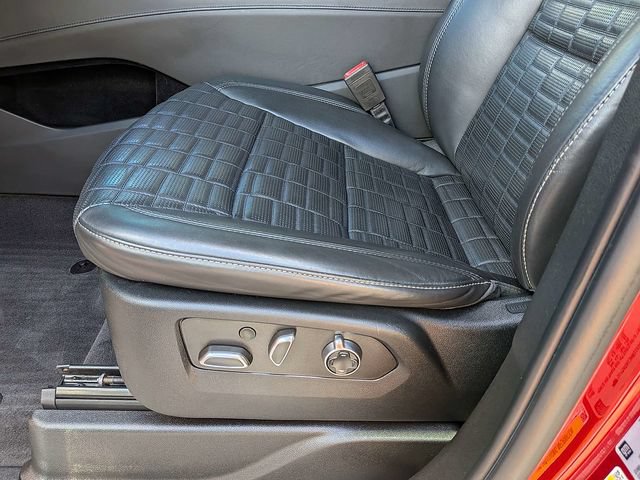 Used 2022 Cadillac Escalade Sport Platinum w/ Heavy-Duty Trailer Package AWD/4WD image 22