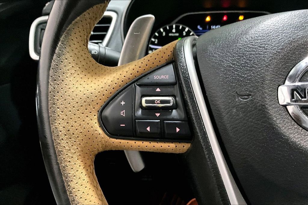 Used 2016 Nissan Maxima SR image 11