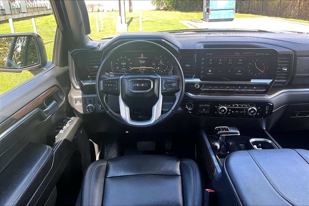 Used 2024 GMC Sierra 1500 Elevation w/ Elevation Premium Package AWD/4WD image 7