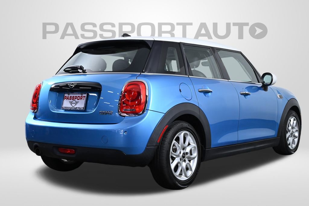 Used 2019 MINI Cooper 4-Door Hardtop w/ Signature Upholstery Package image 9