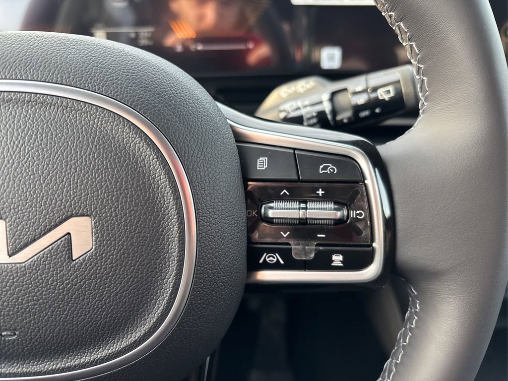 New 2026 Kia Carnival FWD image 27