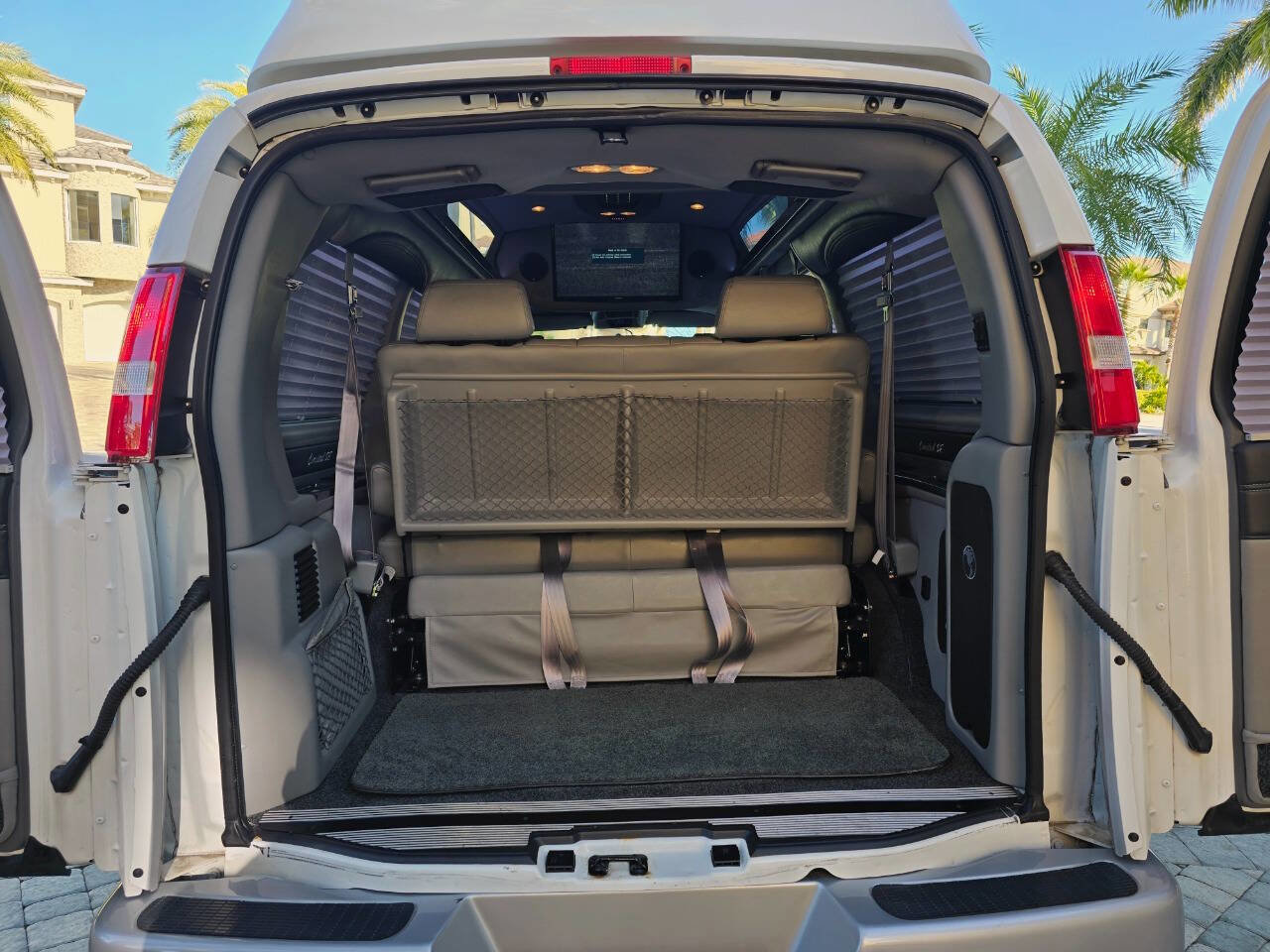 Used 2016 GMC Savana 2500 image 71