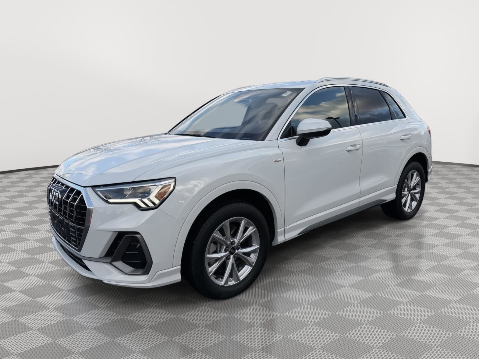 Used 2022 Audi Q3 2.0T Premium Plus w/ Premium Plus Package 360° Tour