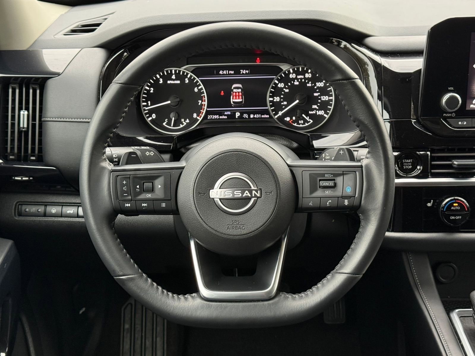 Used 2025 Nissan Pathfinder SV image 29