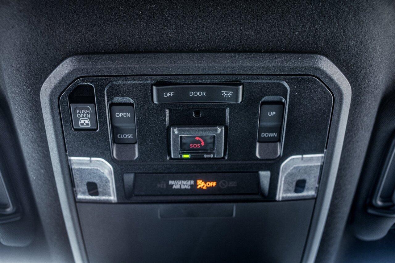 Used 2025 Toyota 4Runner TRD Off-Road Premium image 32