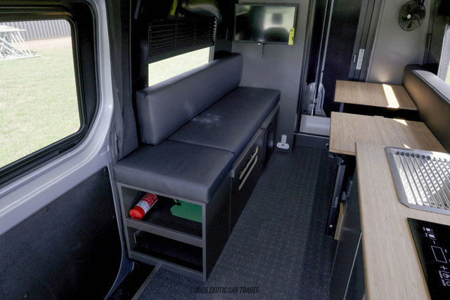 Used 2025 Mercedes-Benz Sprinter 2500 image 29