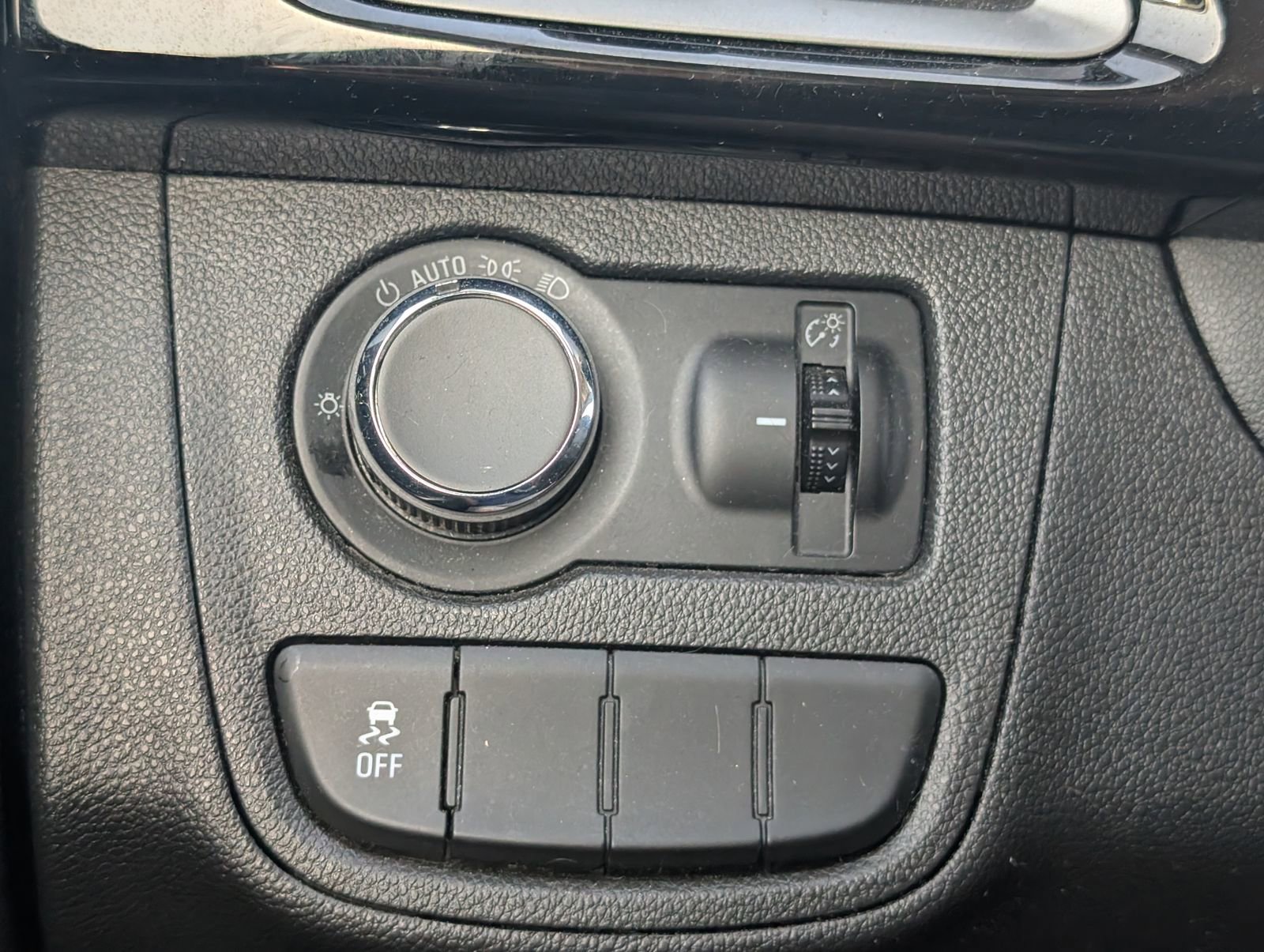 Used 2020 Chevrolet Spark LT image 8