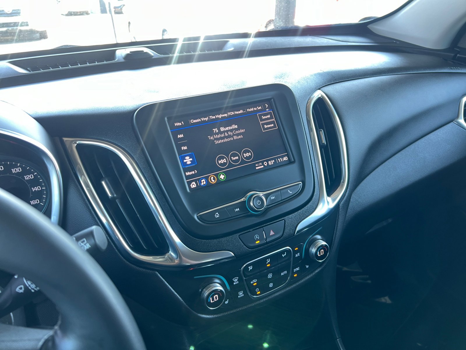 Used 2024 Chevrolet Equinox LT image 16