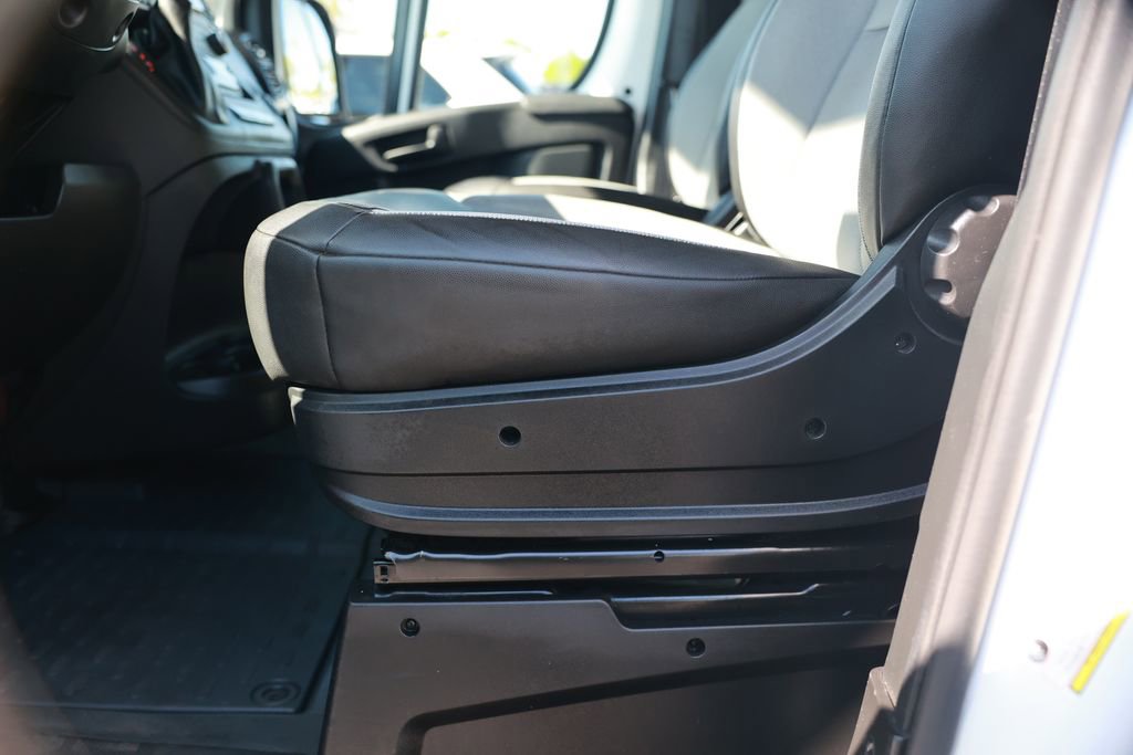 Used 2025 RAM ProMaster 2500 w/ Convenience Group FWD image 18