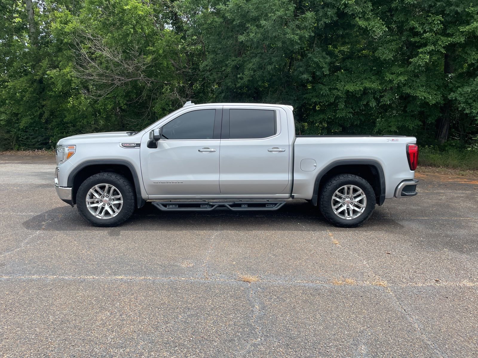 Used 2020 GMC Sierra 1500 SLT AWD/4WD image 2