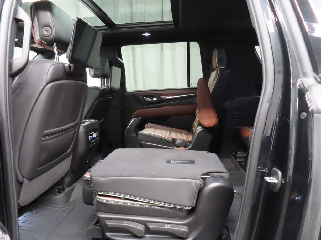 Used 2024 GMC Yukon XL Denali Ultimate AWD/4WD image 53