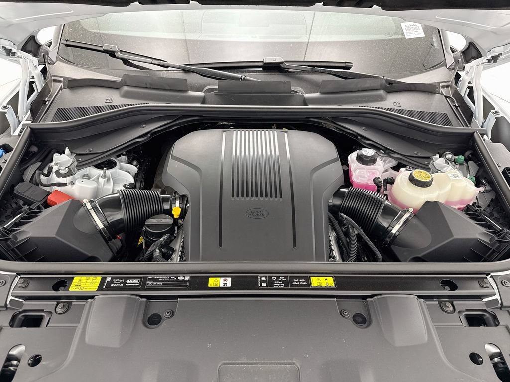 New 2026 Land Rover Range Rover Long Wheelbase SE AWD/4WD image 28