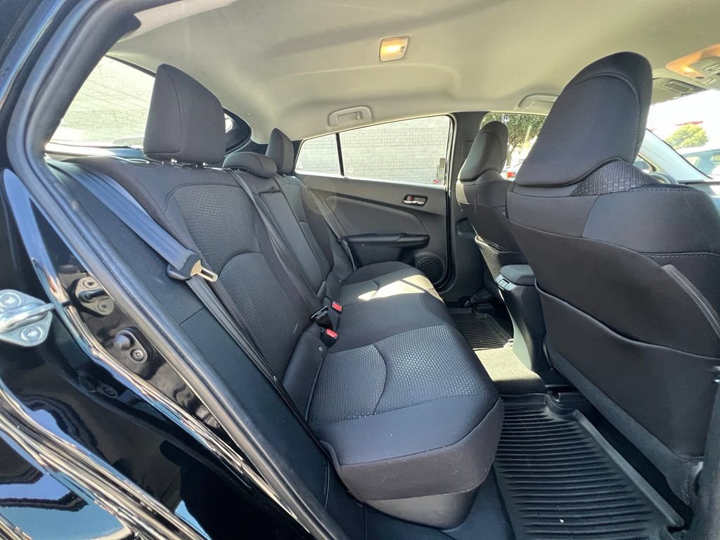 Certified 2022 Toyota Prius LE FWD image 17