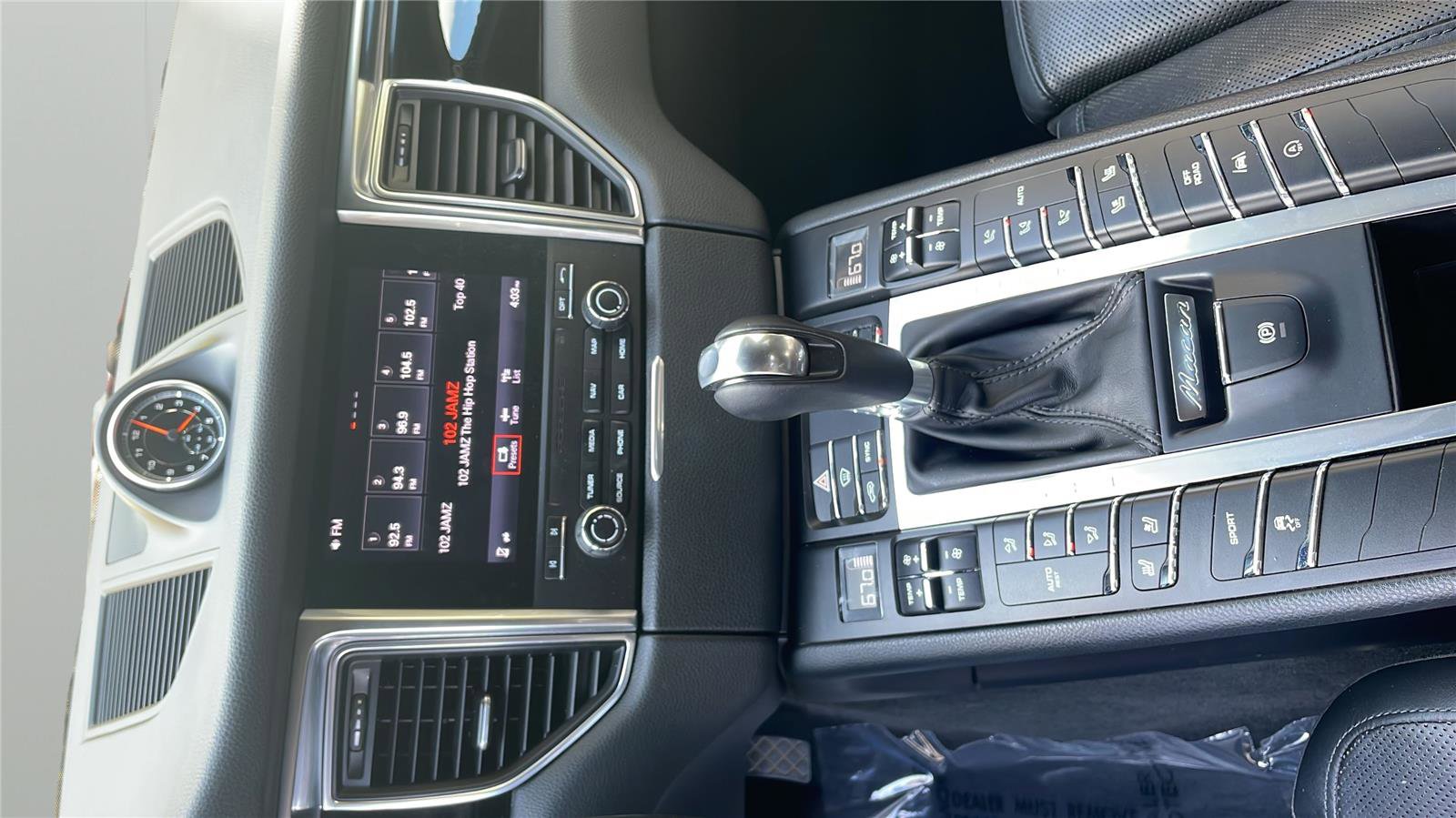 Used 2017 Porsche Macan image 17