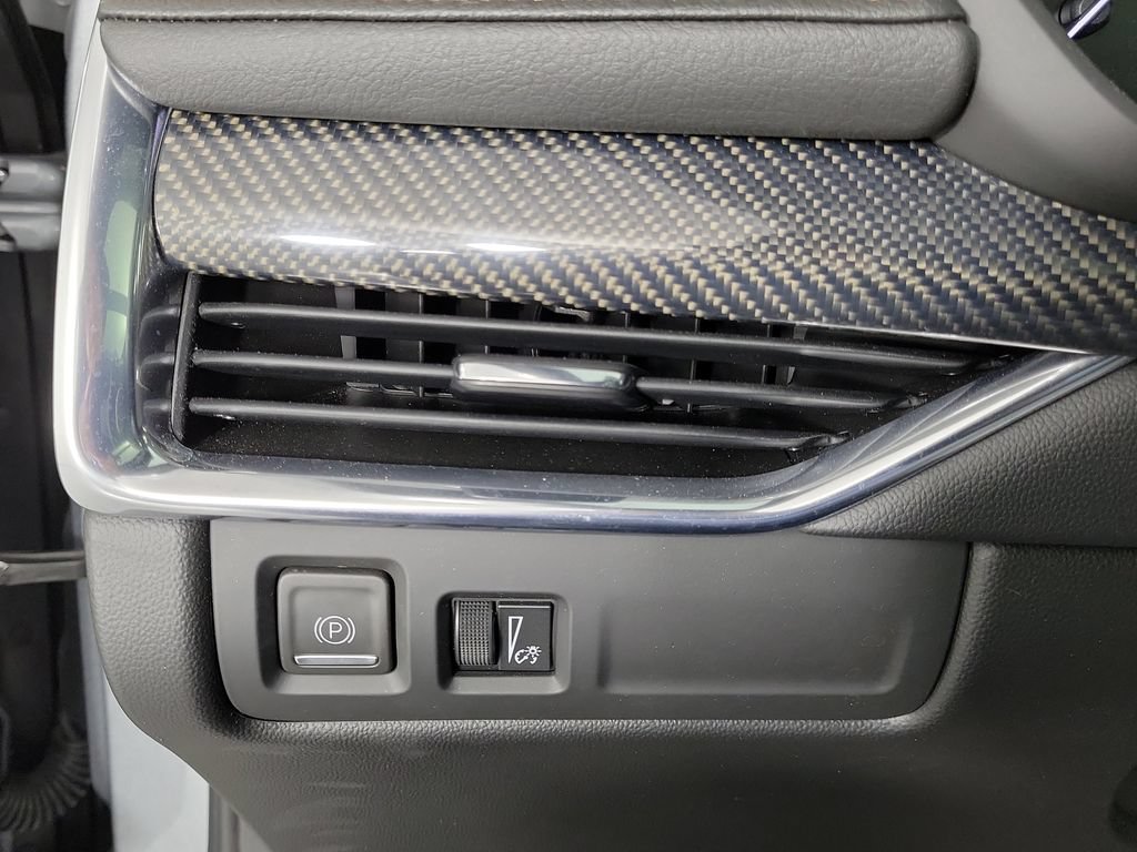 Used 2023 Cadillac XT4 Sport AWD/4WD image 32
