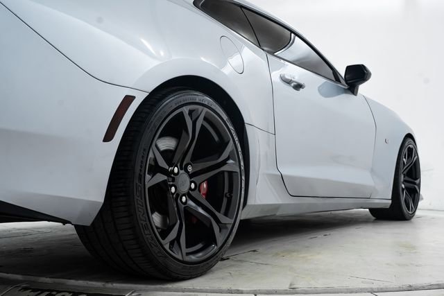 Used 2017 Chevrolet Camaro SS image 12