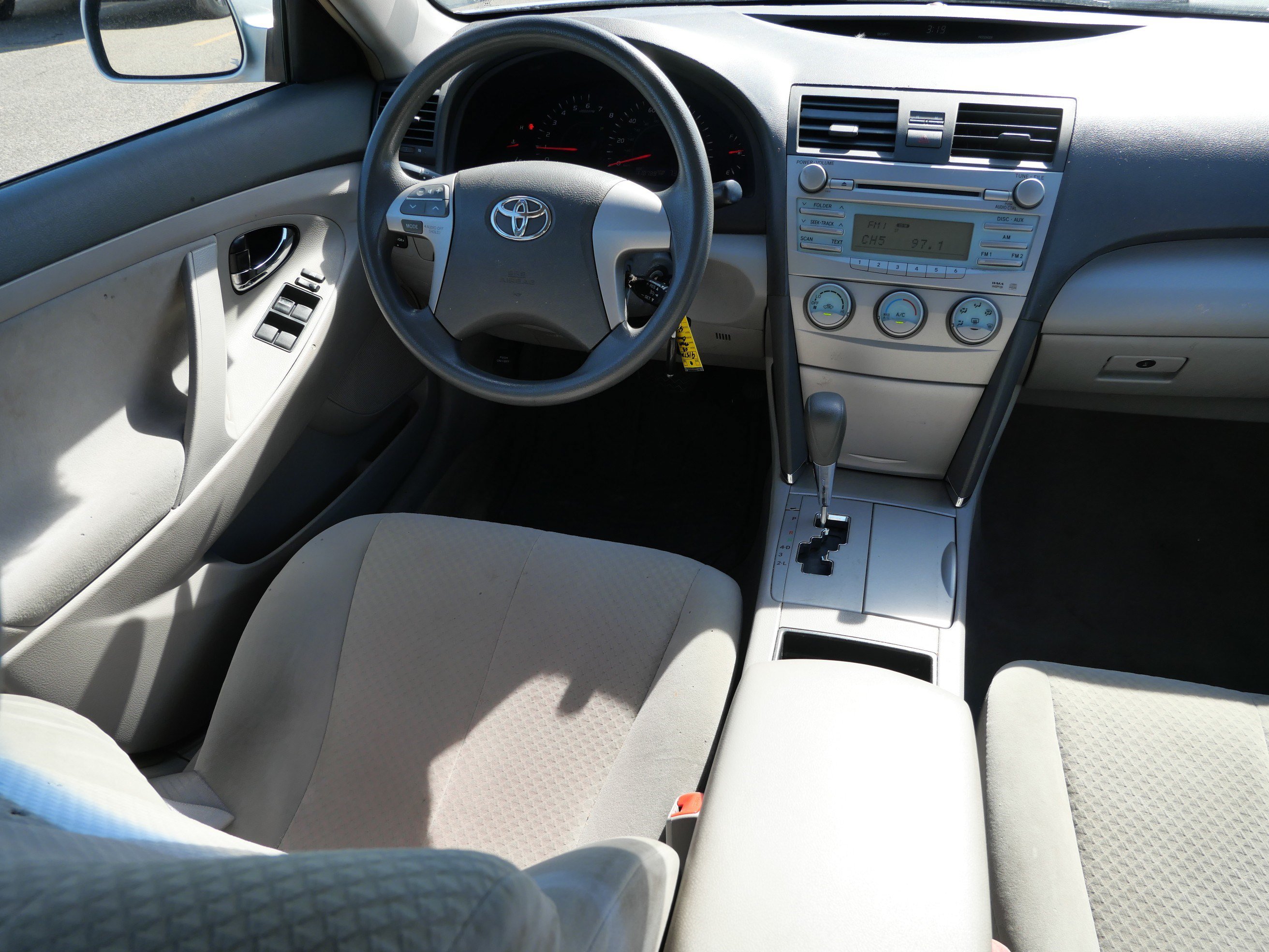 Used 2008 Toyota Camry LE FWD image 9