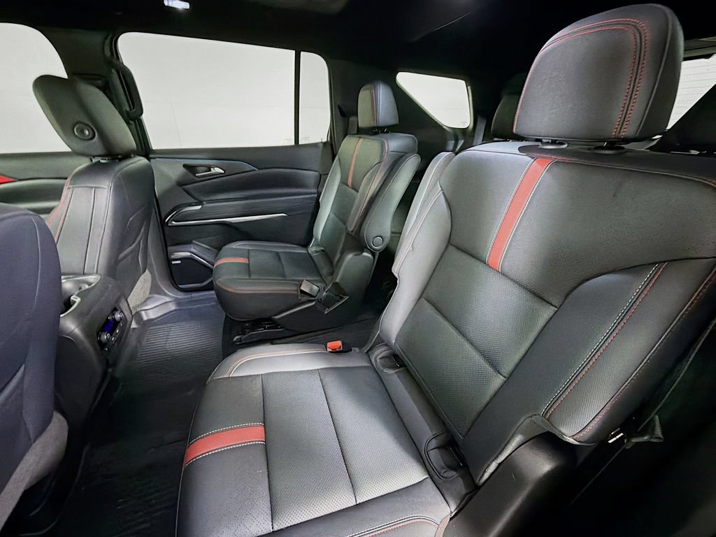 Used 2024 Chevrolet Traverse RS w/ LPO, Floor Liner Package FWD image 20