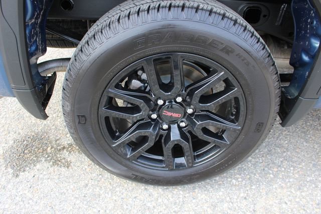 Used 2025 GMC Sierra 1500 Elevation image 44