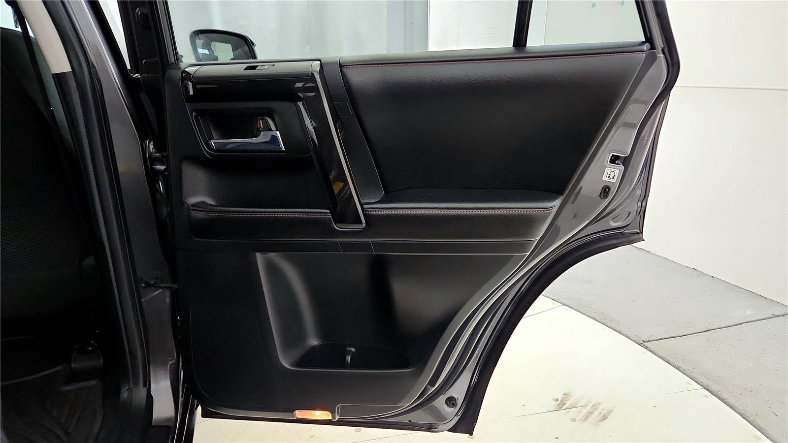 Used 2016 Toyota 4Runner Trail w/ Four Season Floor Mat Package image 18