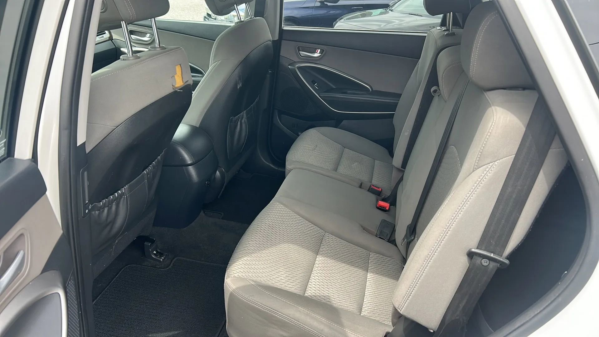 Used 2018 Hyundai Santa Fe SE AWD/4WD image 12